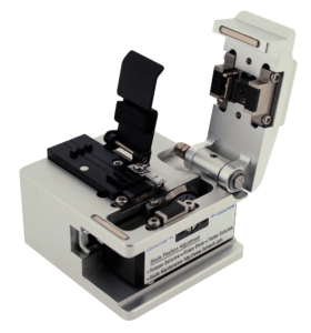 Cleaver de précision pour fibre optique 250 / 900 µm, longueur de coupe 5-20mm