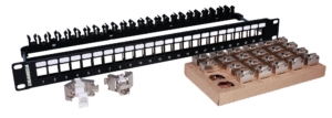 Panneau 19″ avec 24 noyaux (PRJC6A10G) RJ45 blindés Cat6A 4PPOE Ed2.2